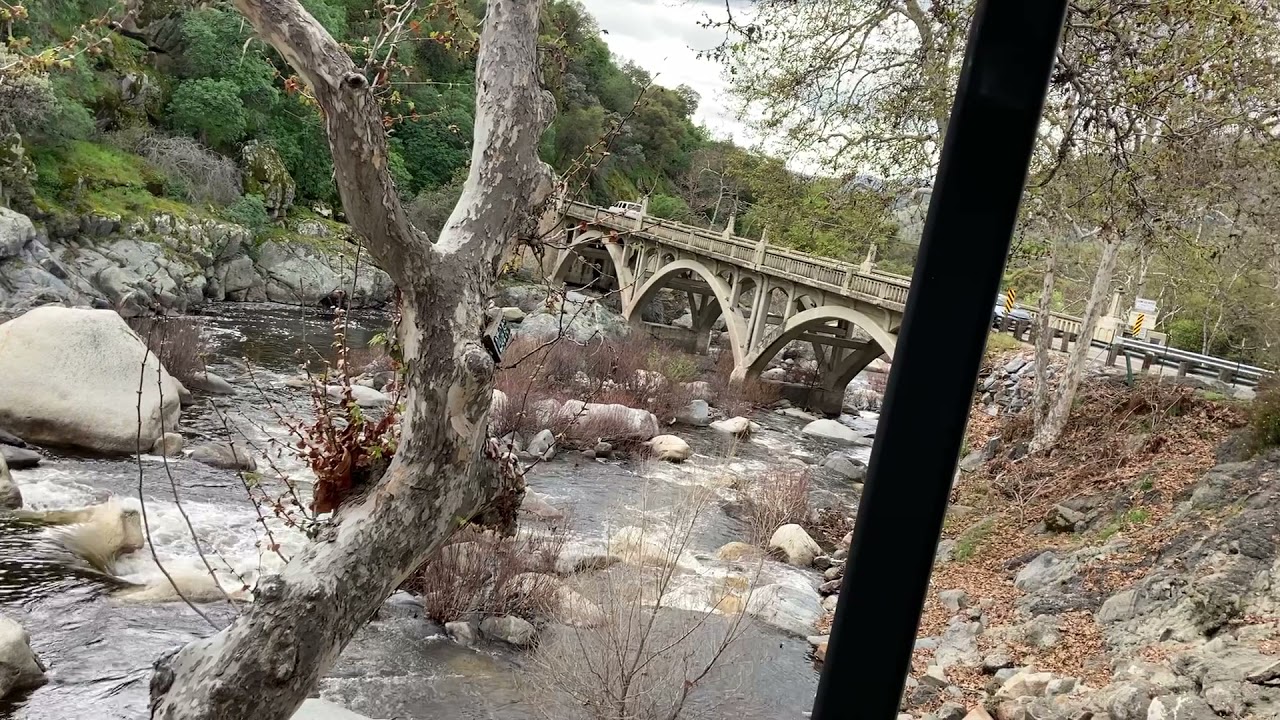 Lunch at The Gateway Restaurant & Lodge in Three Rivers California