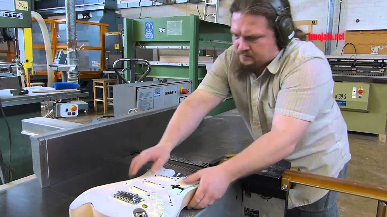 Making of a headless travel guitar