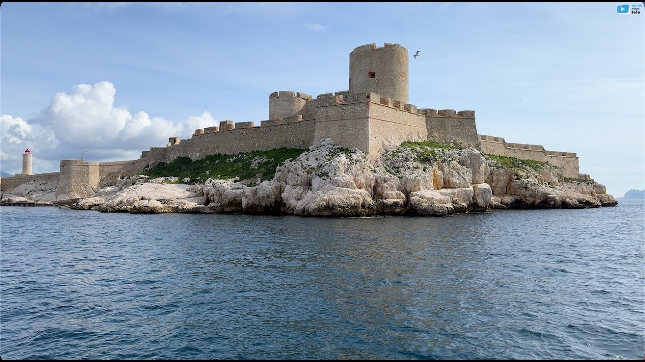 MARSEILLE  🇲🇫 |   Le Château d’If Forteresse Mythique    |   Marseille Bretagne Télé