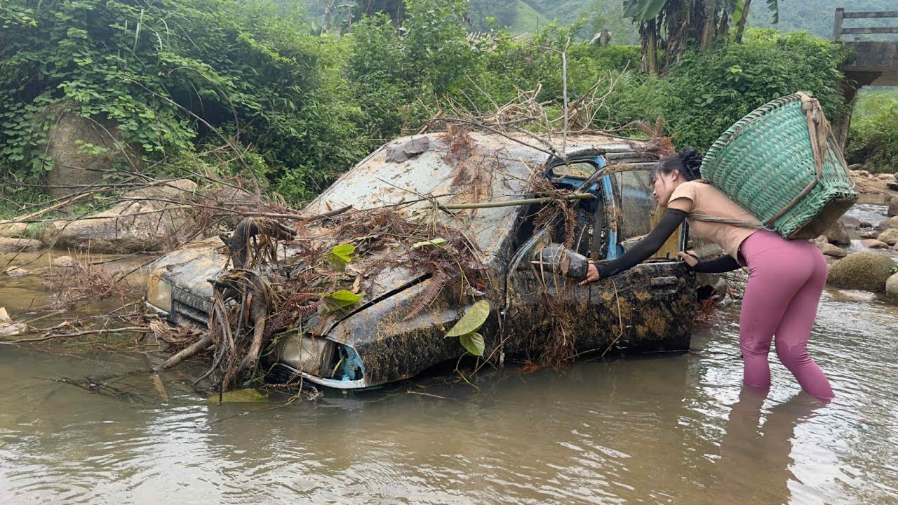 Repairing and restoring a LAMBORGHINI abandoned for years after an accident, can the girl start it?