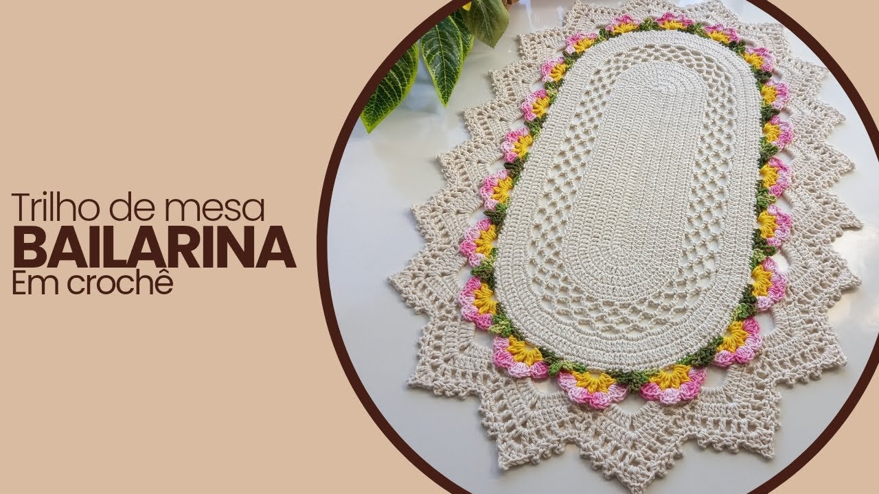 Trilho de mesa Bailarina oval em crochê