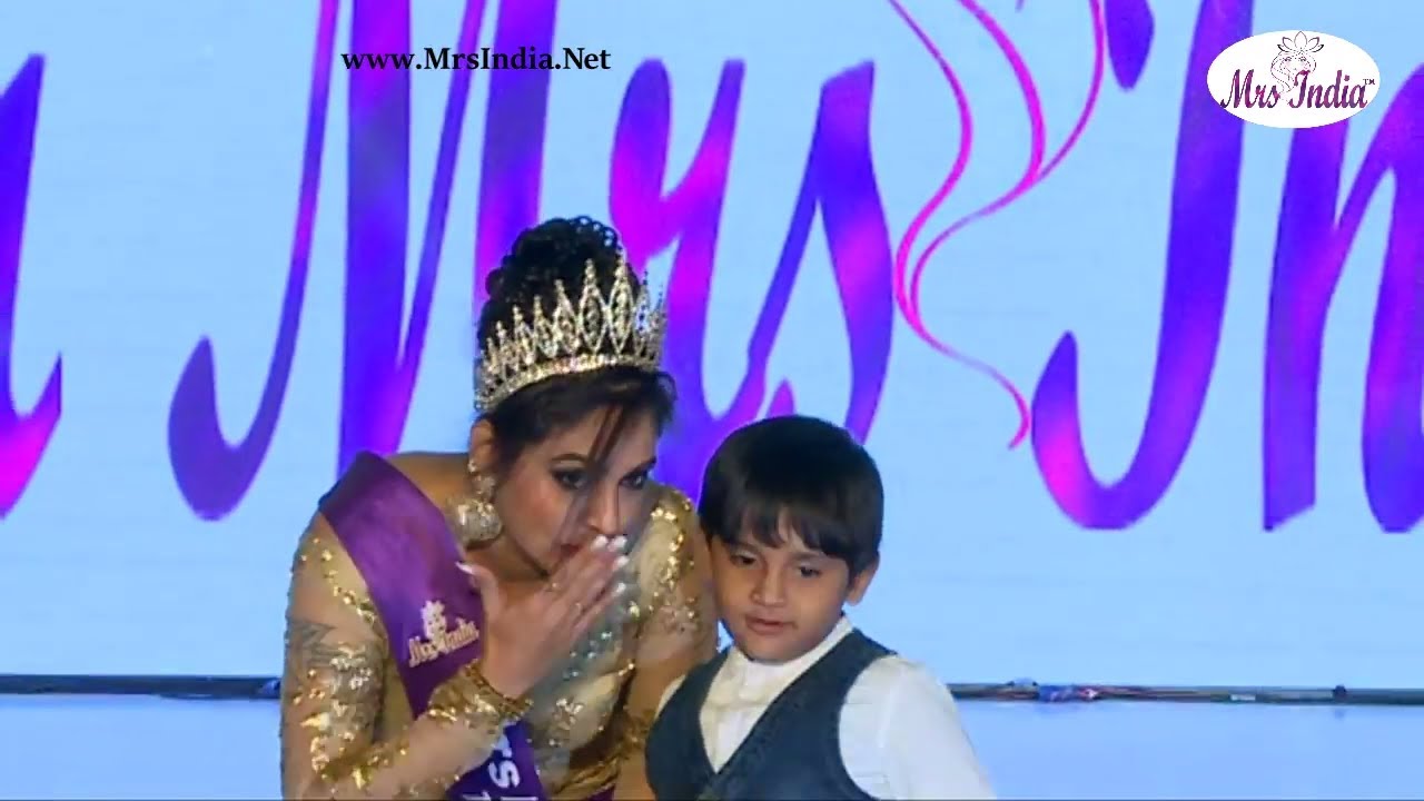 Mrs India Tamilnadu 2017/2018 - Prince walks the Ramp with Queen