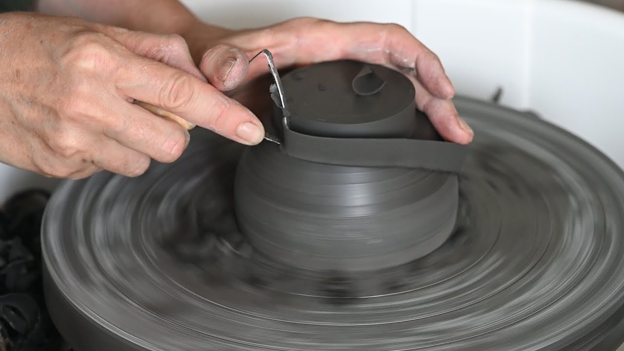 La poterie racontée aux enfants : c'est l'histoire d'un bol...
