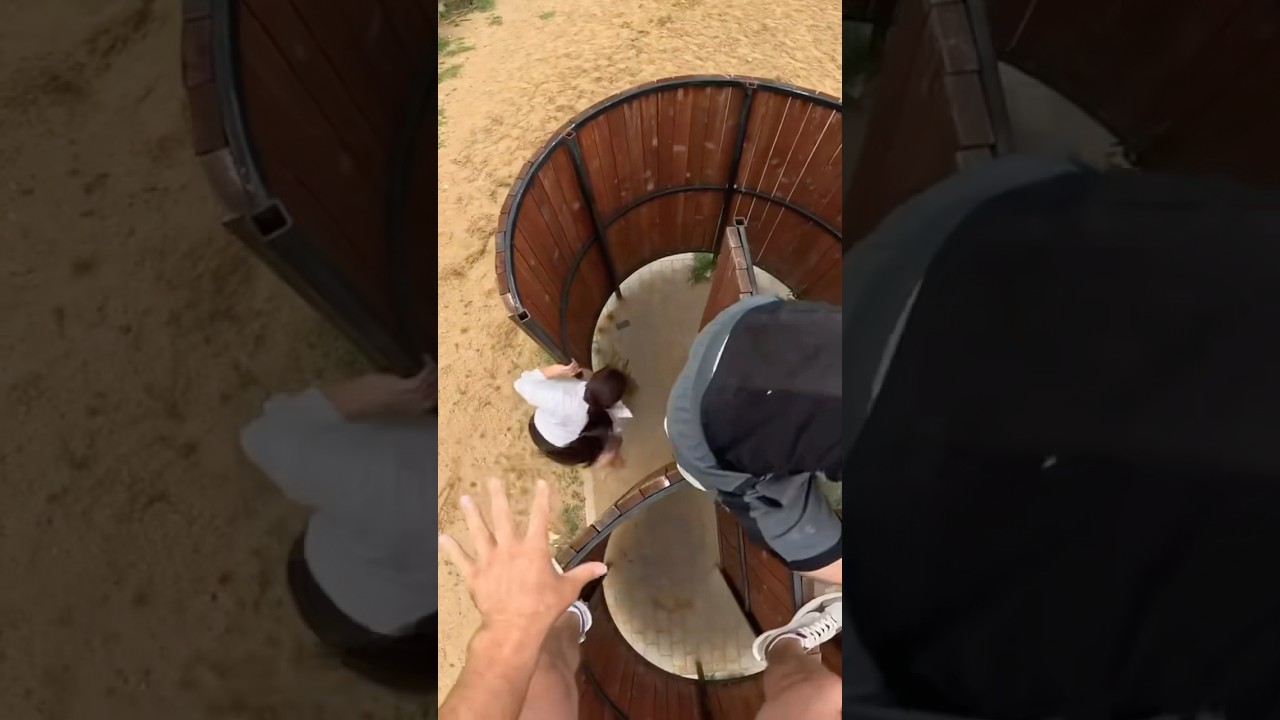 ⁠@DumitruComanac ESCAPING ANGRY MOM #parkour #escaping #mom #funny #pov #comedy #viral #funny