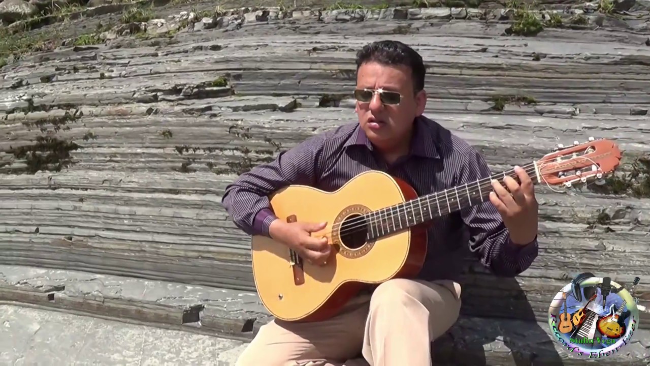 Pasillo Ecuatoriano: Amor de Padre. Canta Stalin Vega I.E.A.N.JESÚS
