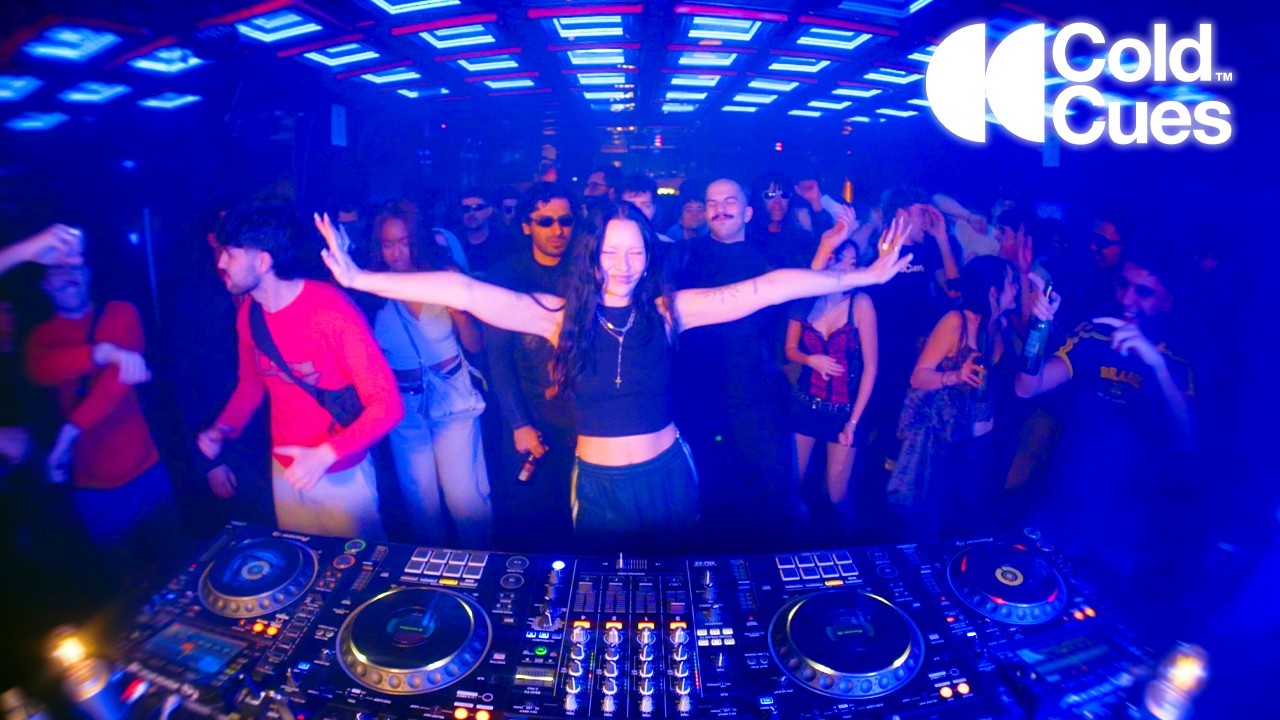 Hypnotic Groovy Techno DJ Set in Madrid | KETARINA