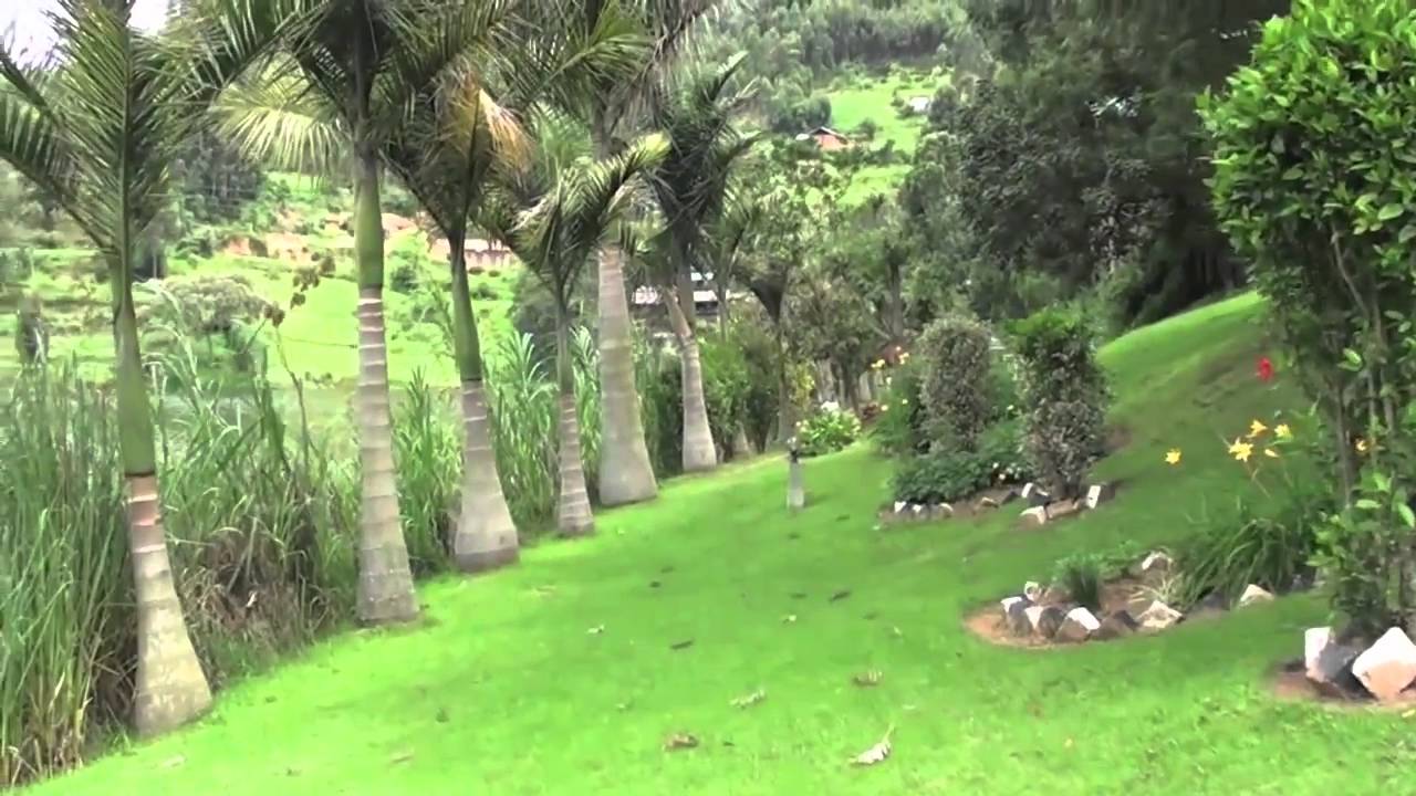 Africa Overland - Lake Bunyonyi Overland Resort, Uganda