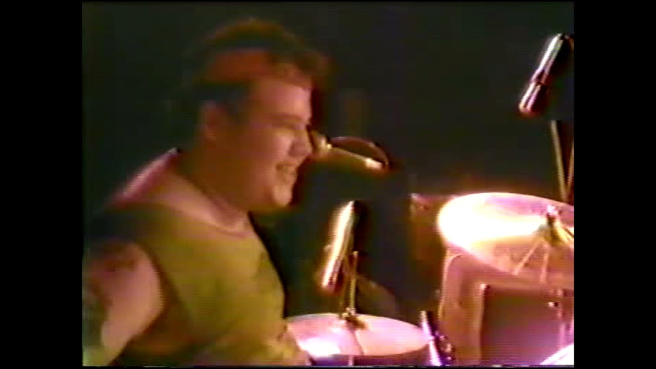 Sepultura: Septic Schizo live with Joao Gordo playing the drums