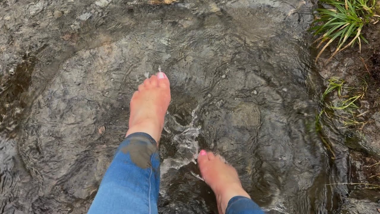 Haunted fairytale and soggy butts 👣