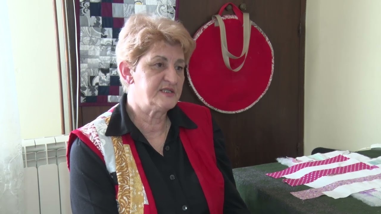Vesna Čolović pačvork tehnikom izrađuje unikatne prekrivače, jastuke i torbe