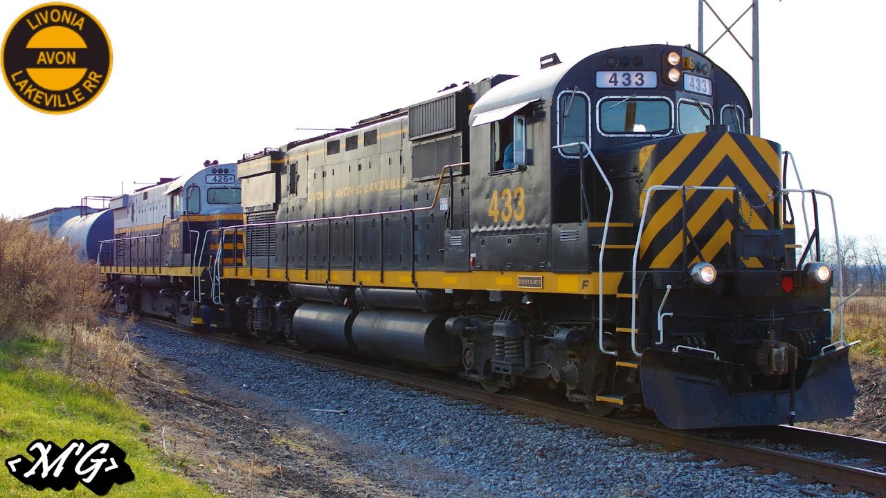 Century Alco Pair Leads LA&L's Road Train