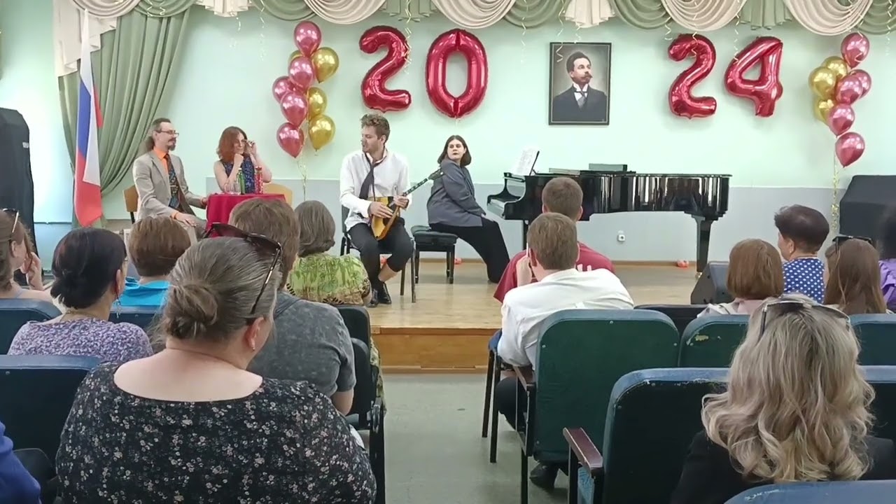 Моцарт на балалайке. Шутка на выпускной 2024 в МОБМК им. А.Н.Скрябина