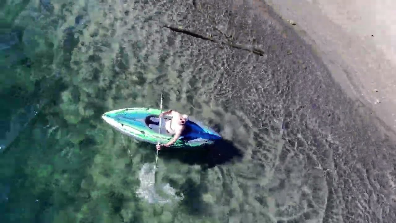 Kayak en Lago Correntoso