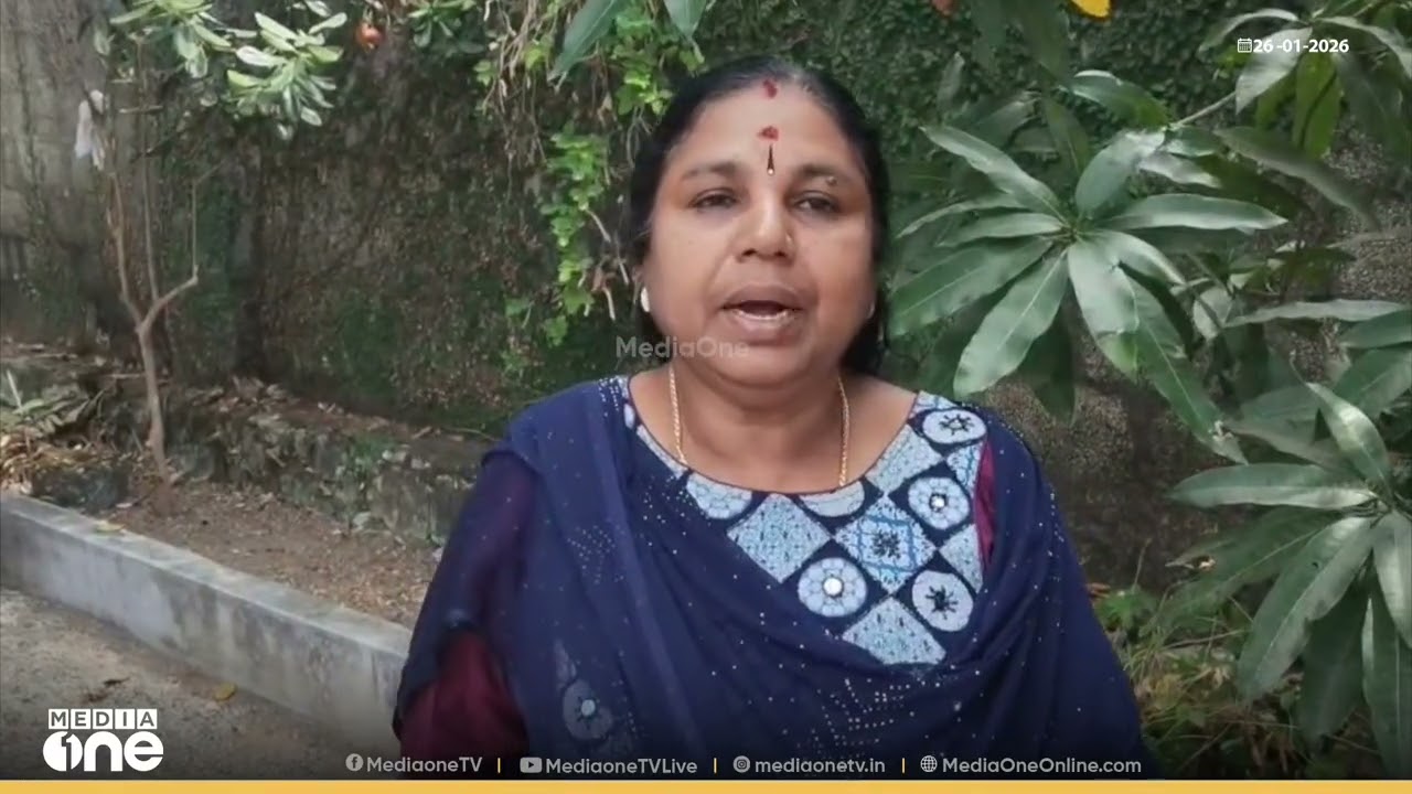 'അയൽക്കൂട്ടത്തിലെ സ്ത്രീകൾ പിടിച്ച് വെച്ചില്ലായിരുന്നെങ്കിൽ അയാൾ എന്നെ തല്ലിയേനെ...'