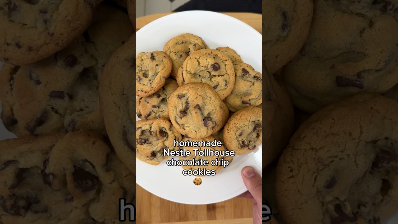 Homemade Nestle Tollhouse chocolate chip cookies recipe #cookies #baking #recipes