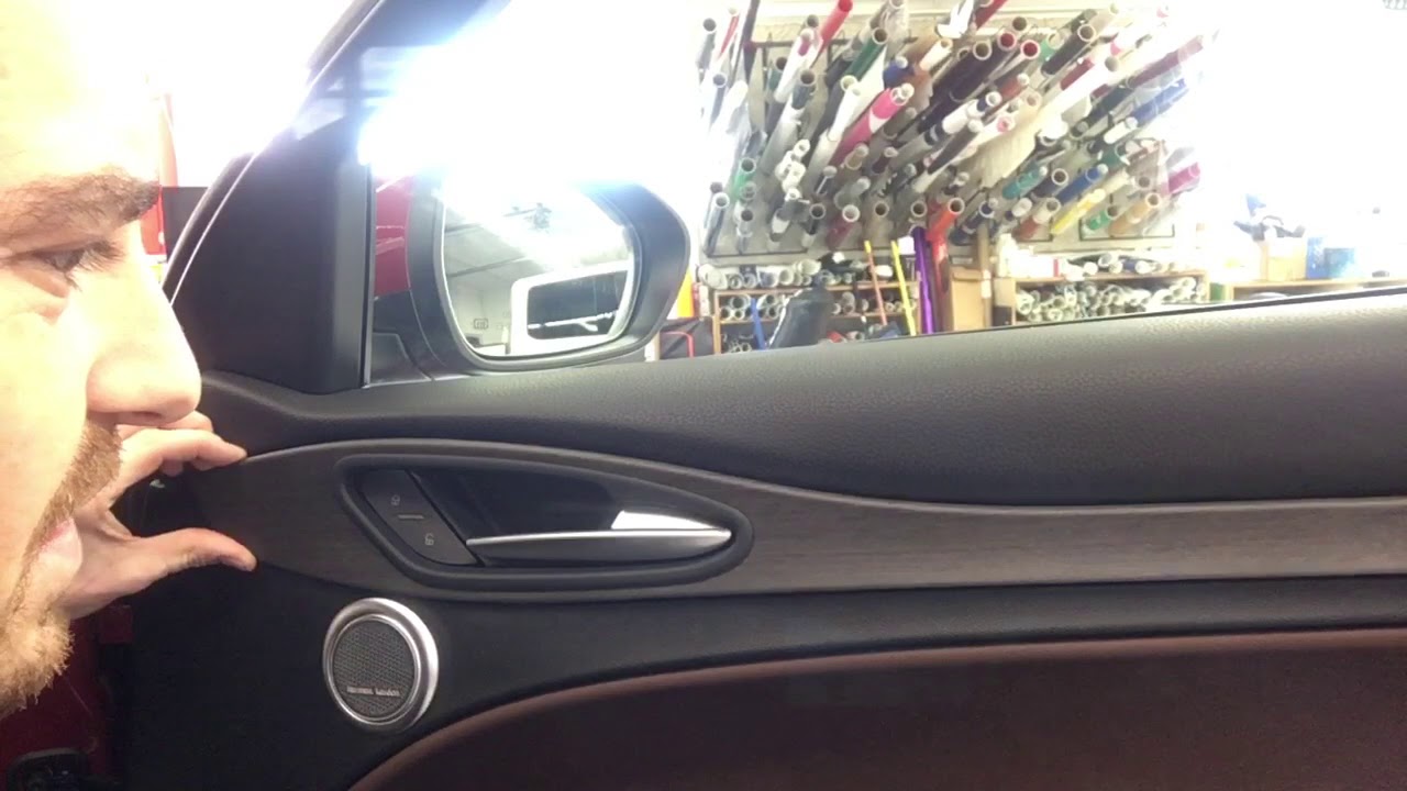 2018 Alfa Romeo Stelvio door panel removal