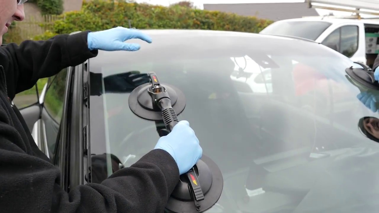 Living With the BMW I3 #35 Windscreen Replacement
