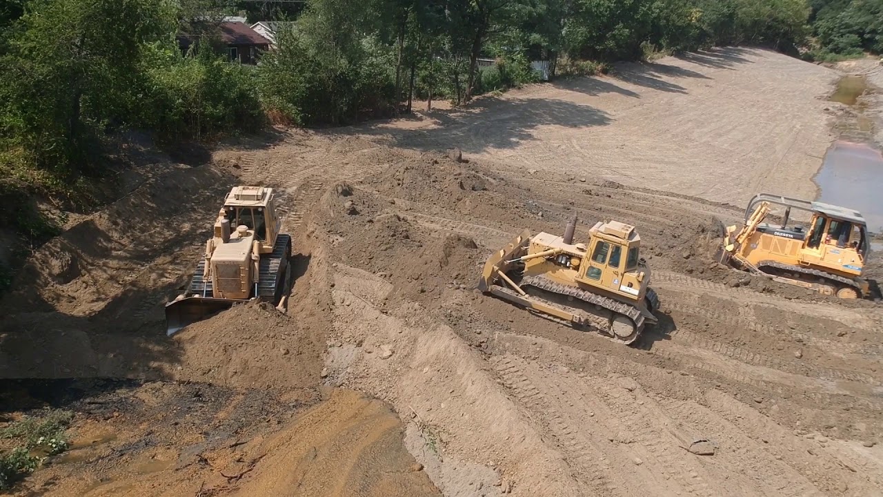 Dresser/Dressta TD-20G, TD-25G, & TD-25M Bulldozers