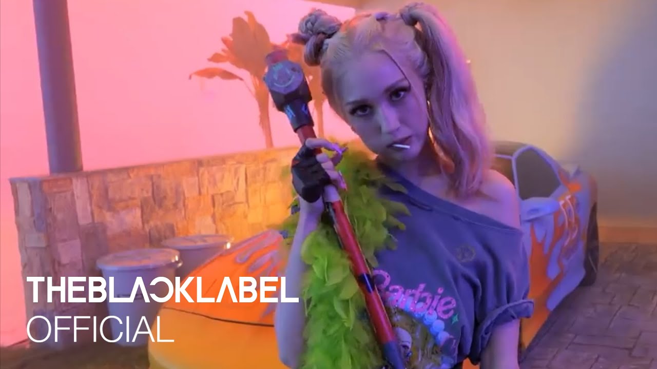 JEON SOMI (전소미) - 'XOXO' M/V MAKING FILM