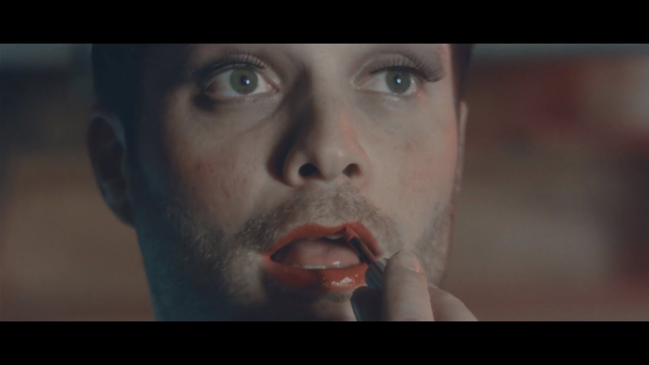 SOIS BELLE ET TAIS TOI - LES YEUX DLA TETE (Clip Officiel)