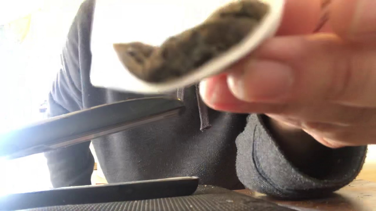 Pressing hash rosin at home hair straightener