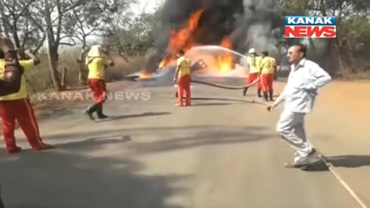 Plastic Loaded Truck Catches Fire On Road In Keonjhar