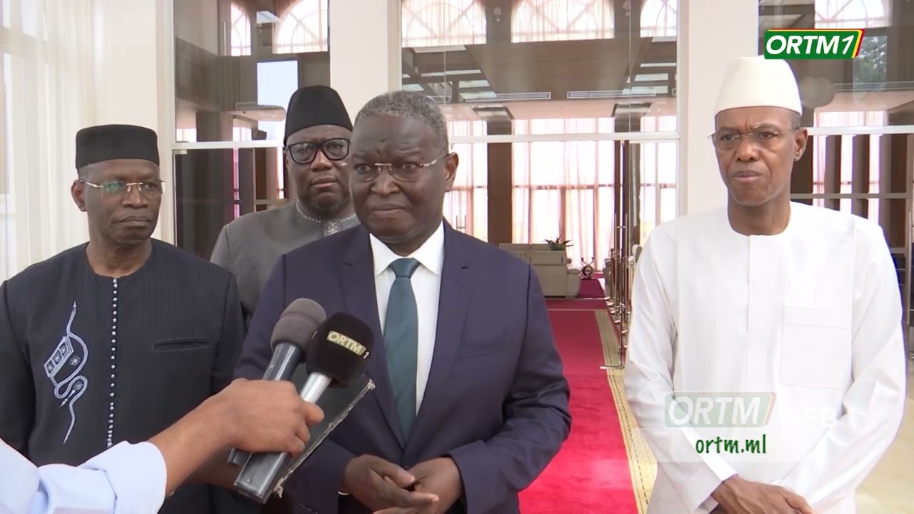 Koulouba | Col. Assimi GOÏTA a accordé une audience au Président de la Commission de l’UEMOA