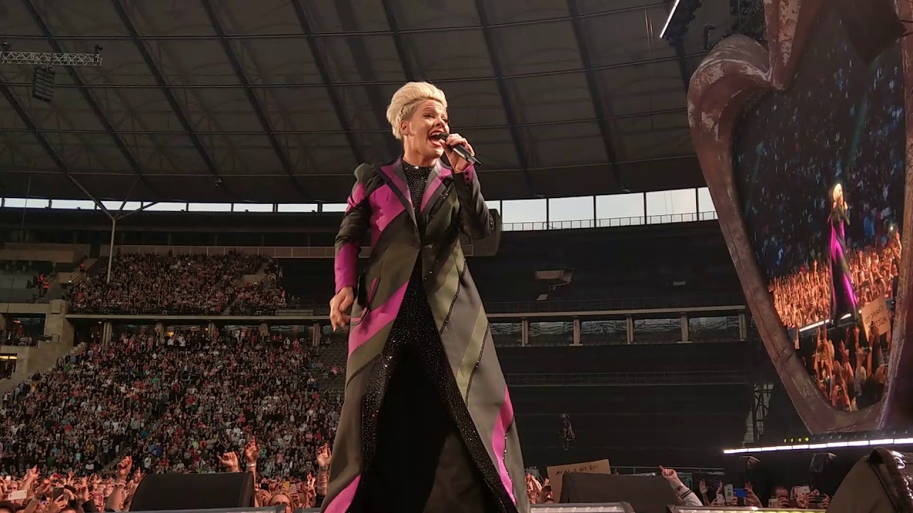 P!nk - Just Like A Pill - Beautiful Trauma Tour - Berlin - July 14, 2019 - Pink
