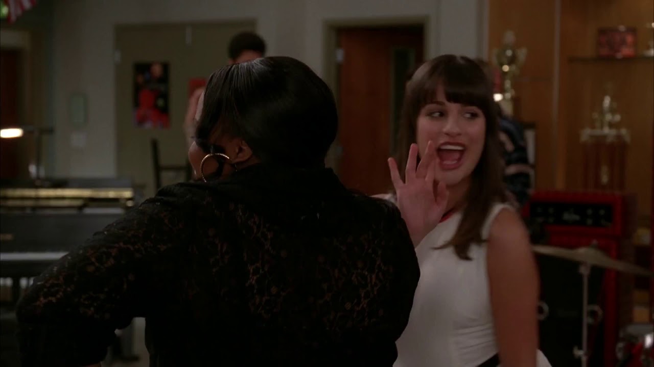 Glee - I Kissed A Girl full performance HD (Official Music Video)