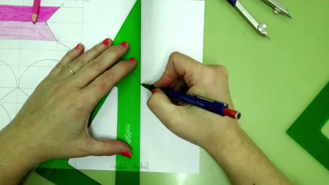LÁMINA VII: SIMETRÍAS