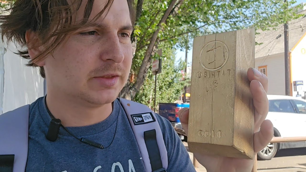 Hiding fake gold at Artwalk |Another VLOG #260