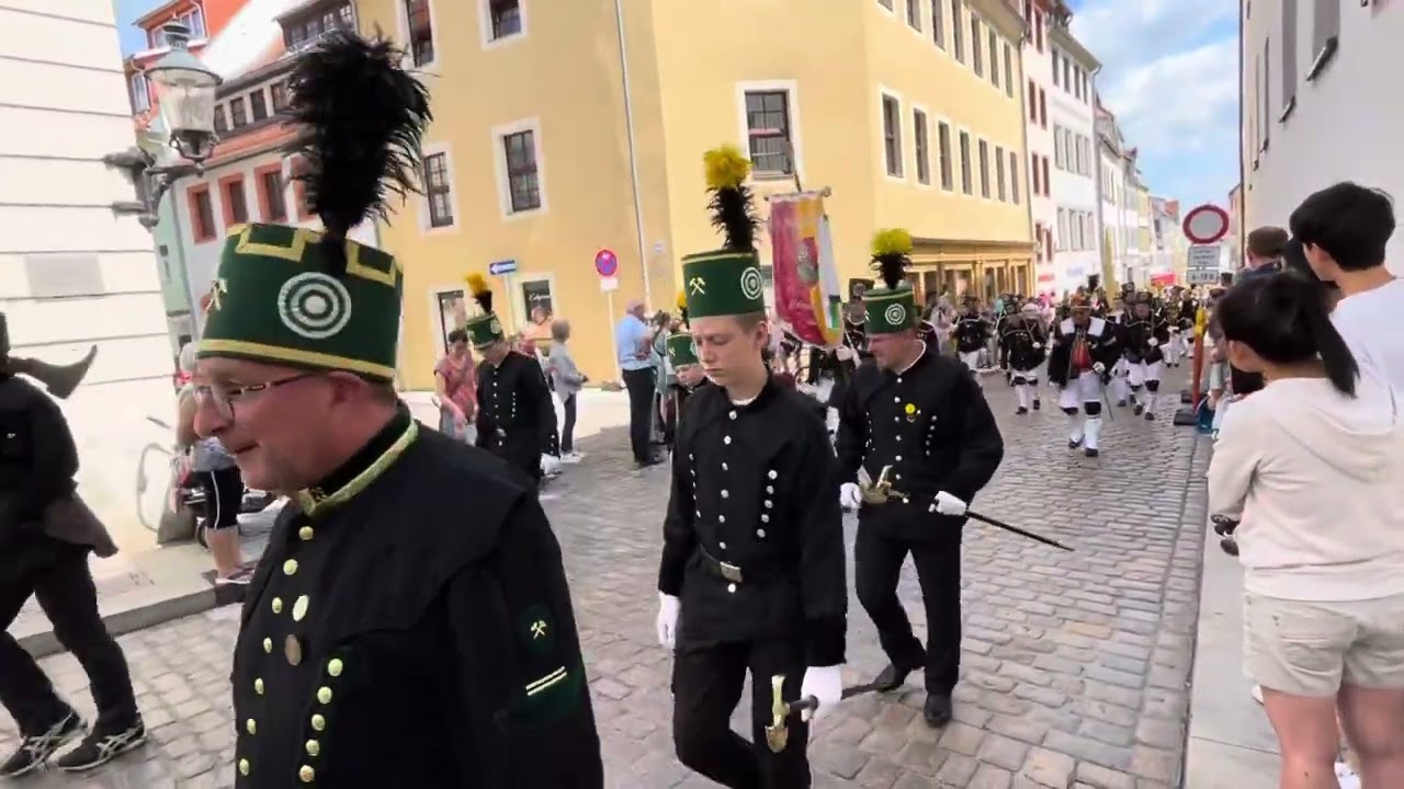 Bergparade beim 36. Bergstadtfest in Freiberg