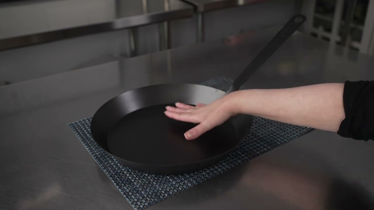 Met Lux Carbon Steel Fry Pans - RWT0021, RWT0022, RWT0023 - Restaurantware