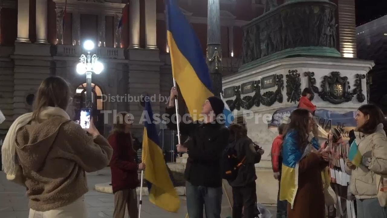 Anti-war activists and far-right groups in Belgrade mark 4 years of war in Ukraine