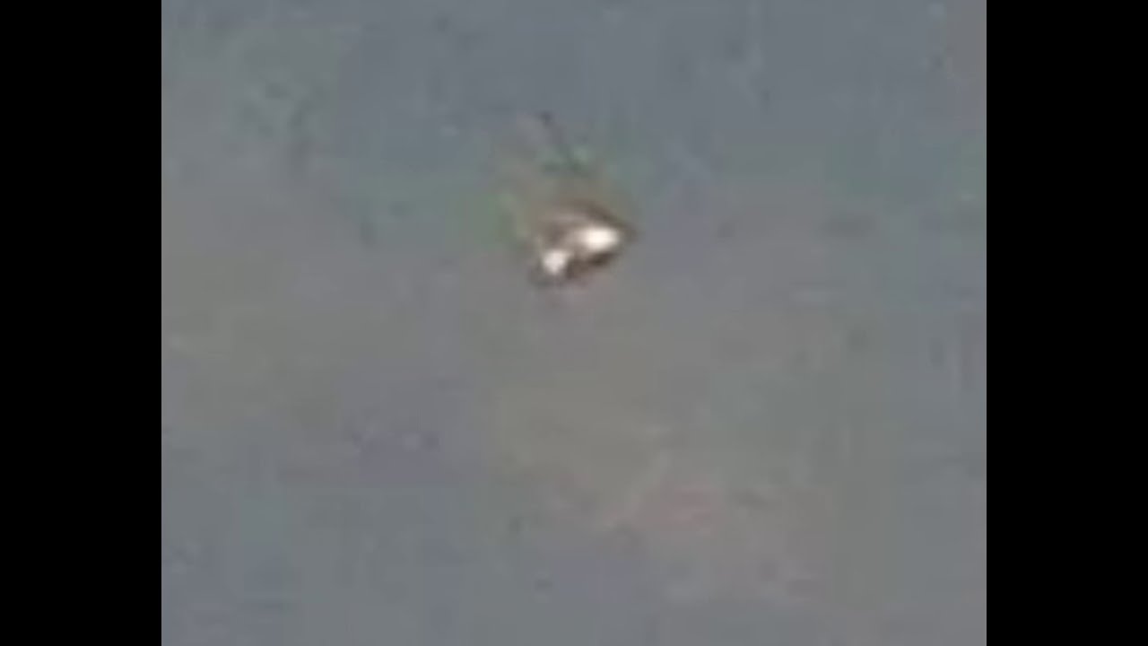 Spinning Silver Disc Shaped UAP/UFO over Arizona 2021 in 4K!