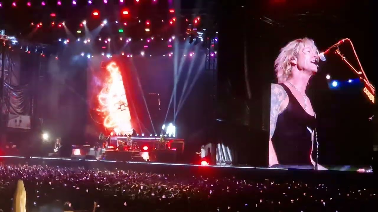 Guns N Roses - Paradise City - Live At Circo Massimo