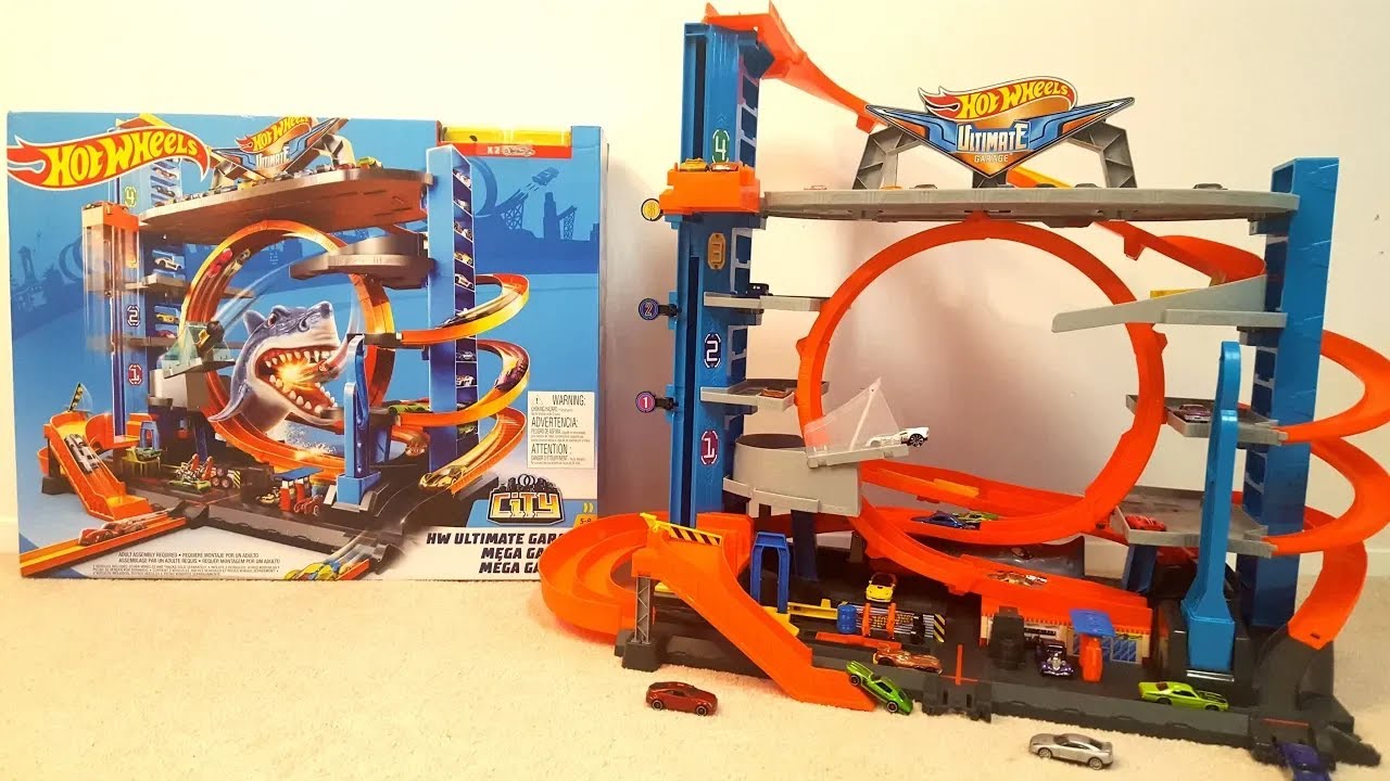 Hot Wheels City Ultimate Garage Playset with Automatic Lift Jump Loop Shark Attack