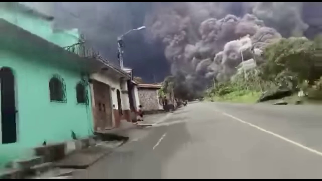 Volcan de Fuego ~ Running For Your Life ~ Scary Footage ~ 06/03/18
