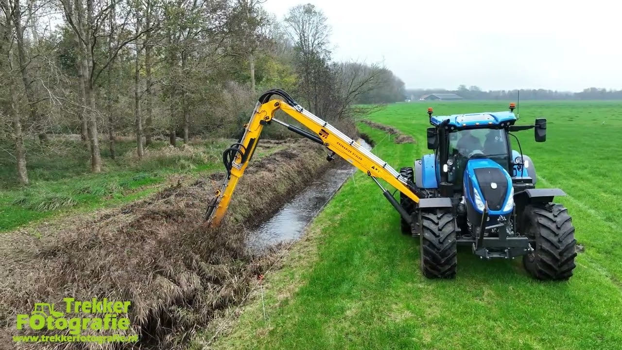 Lolkema | Maaikorven | New Holland + Herder | Ditch maintenance | Grabenpflege