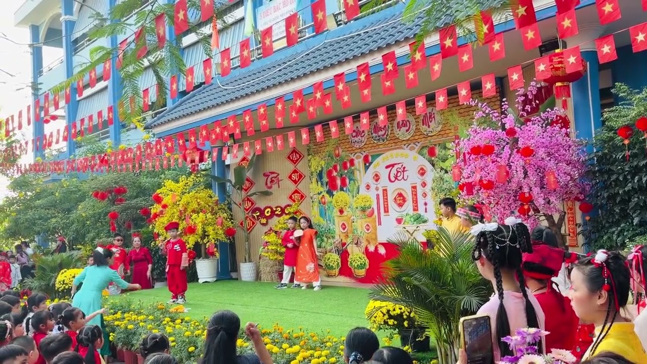 ngày 12 tháng 2, 2026