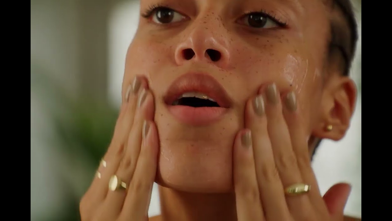 Vitamin C Glow Revealing Liquid Peel   66820 55063