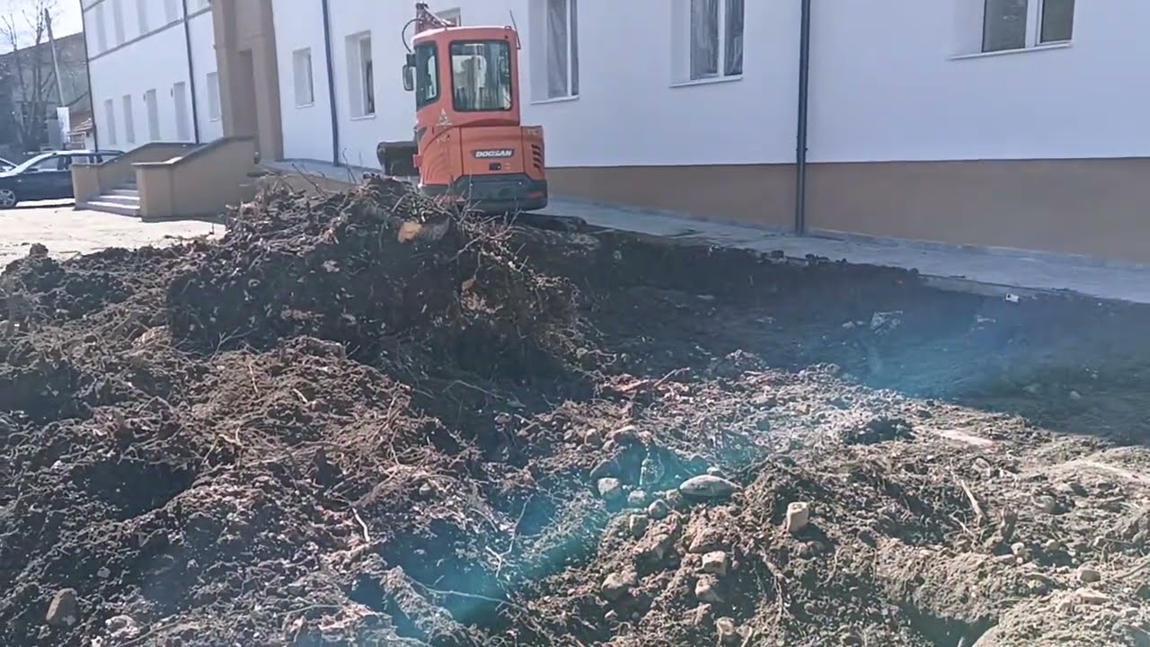  Se renovează strada asta 