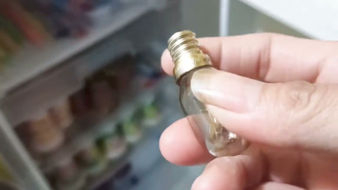 cara ganti lampu kulkas Sanyo 1pintu @FAINASAL