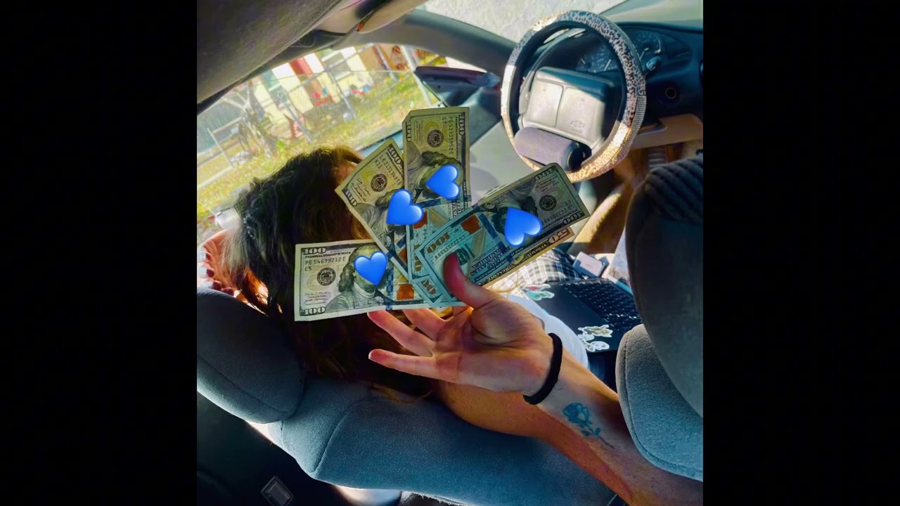 BluClovvr - Moonlight (Official Audio)