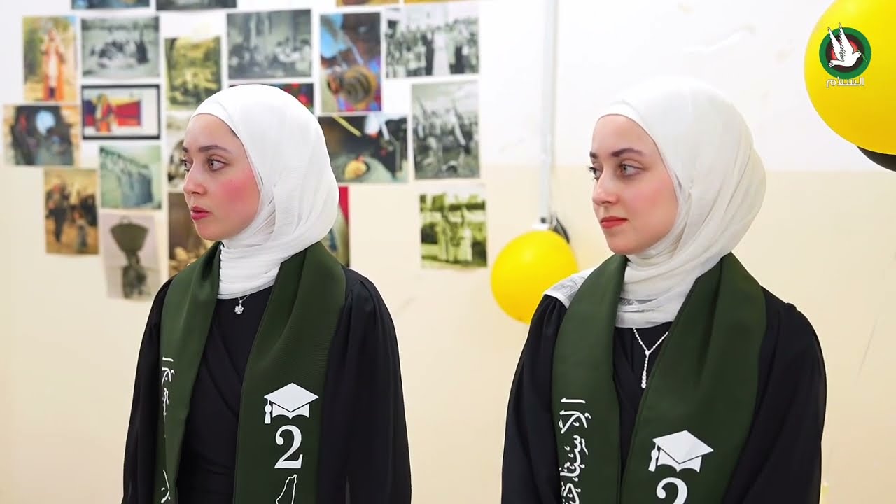 طلبة جامعة القدس المفتوحة بطولكرم يناقشون مشاريع تخرجهم وسط أجواء من الفرح