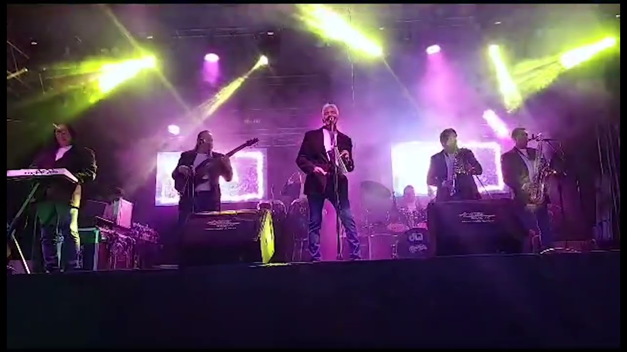 José Luis Ramírez y Los Campechanos - Tu huella en la arena en vivo