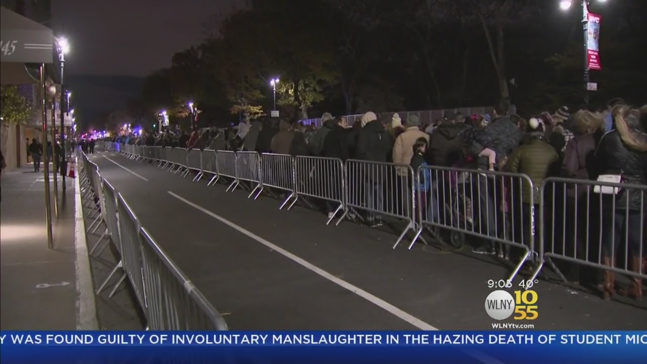 Massive Crowds At Macy's Balloon Inflation