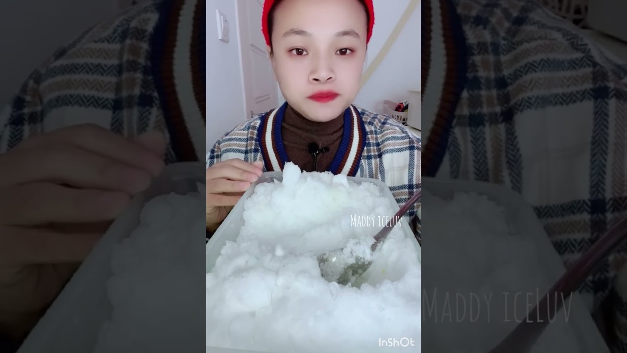 ASMR ~Only Bites~ Her extremely squeaky white ice eating only ❄️🤍🧊