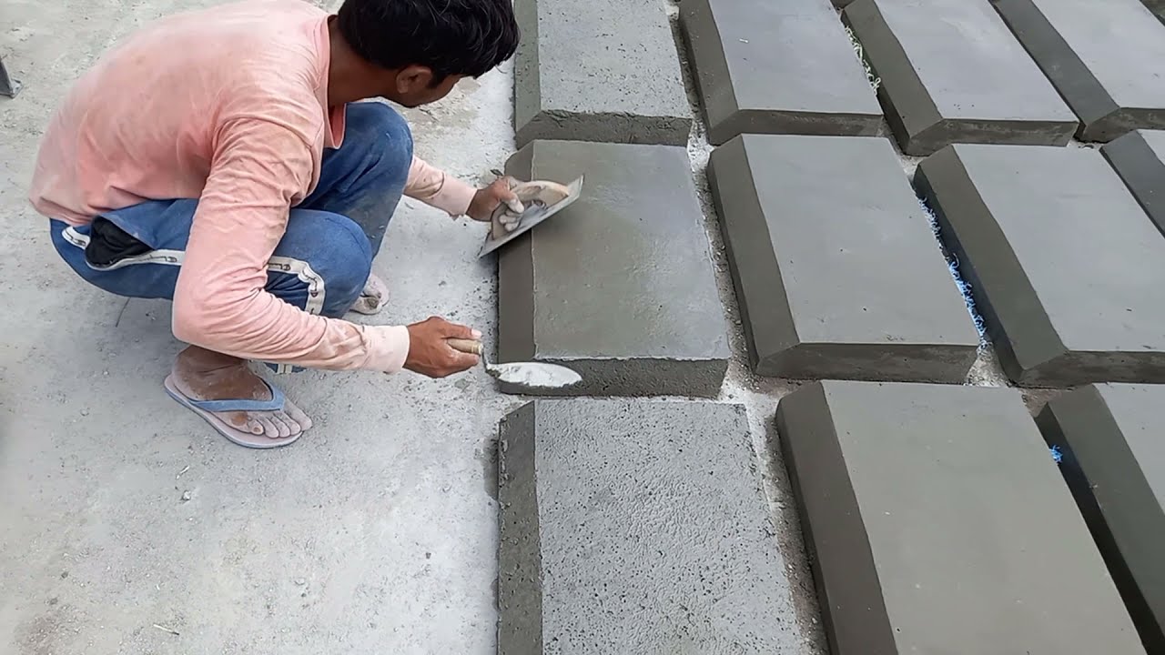 How to make road side dividers through precast techniques by Eesha Media