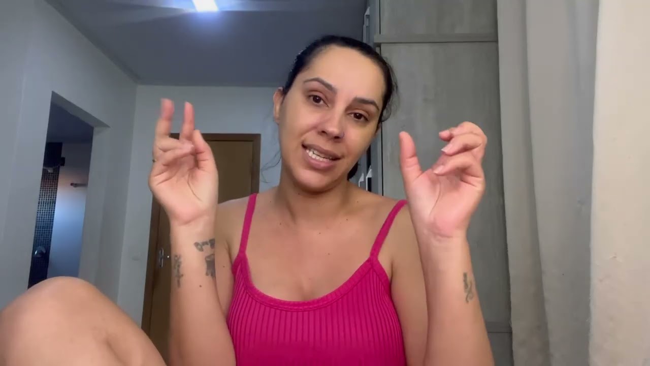 MINHA VÓ TA IDOSA ENTÃO NÃO IMPORTA , TUDO É DA IDADE / eu peguei trauma disso 
